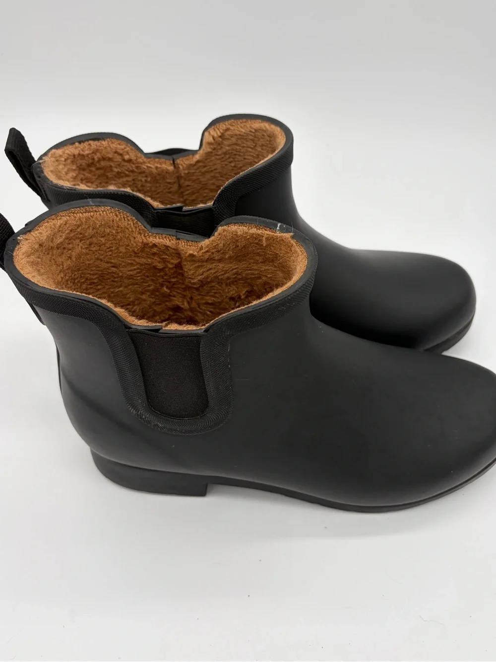 chooka Black Chelsea Rain Boots with Tan Faux-Fur Lining